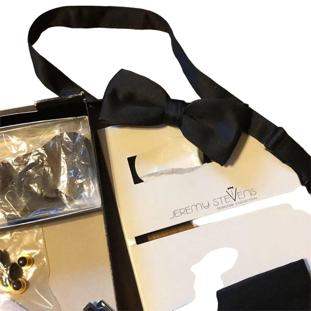 Jeremy Stevens Designer Collection Tuxedo Set Bow Tie, cufflinks and Cummerbund